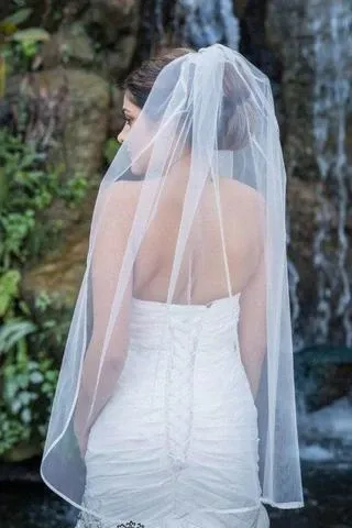 1T Layer Fingertip Length Tulle Wedding Veil with Satin Trim Edge APWV0019