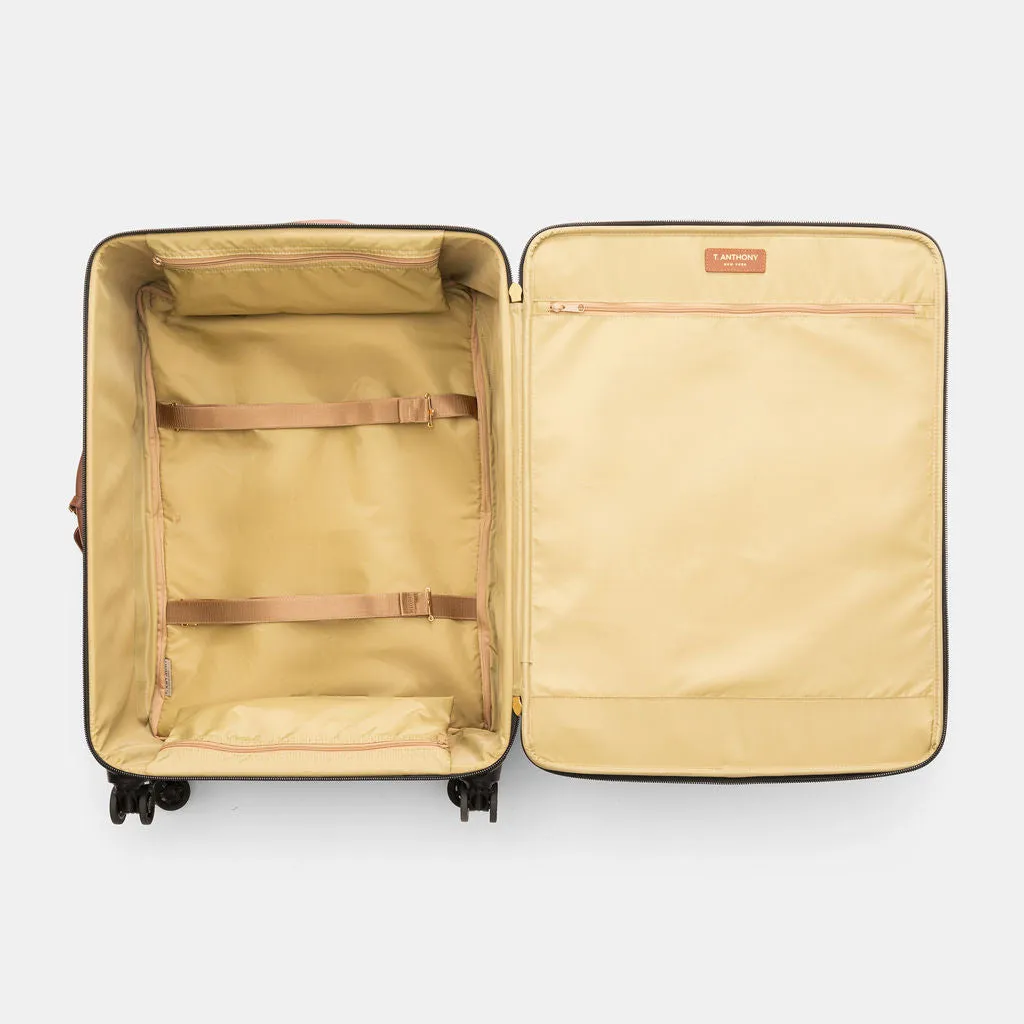 31" LIGHTWEIGHT WHEELED CASE WITH 4 WHEELS