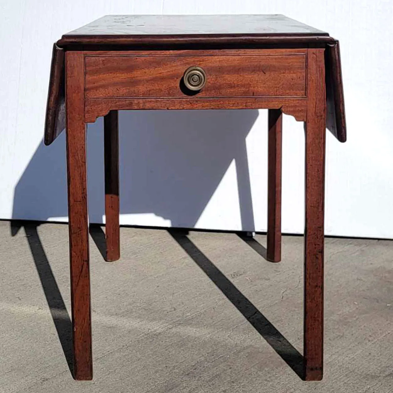 American Federal Mahogany Drop-Leaf Pembroke Table