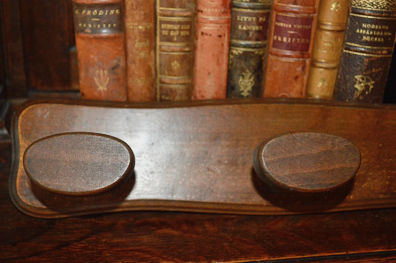 Antique Wall Hook English Oak Wood 3 Peg Triple Hardware Coat Robe Rack