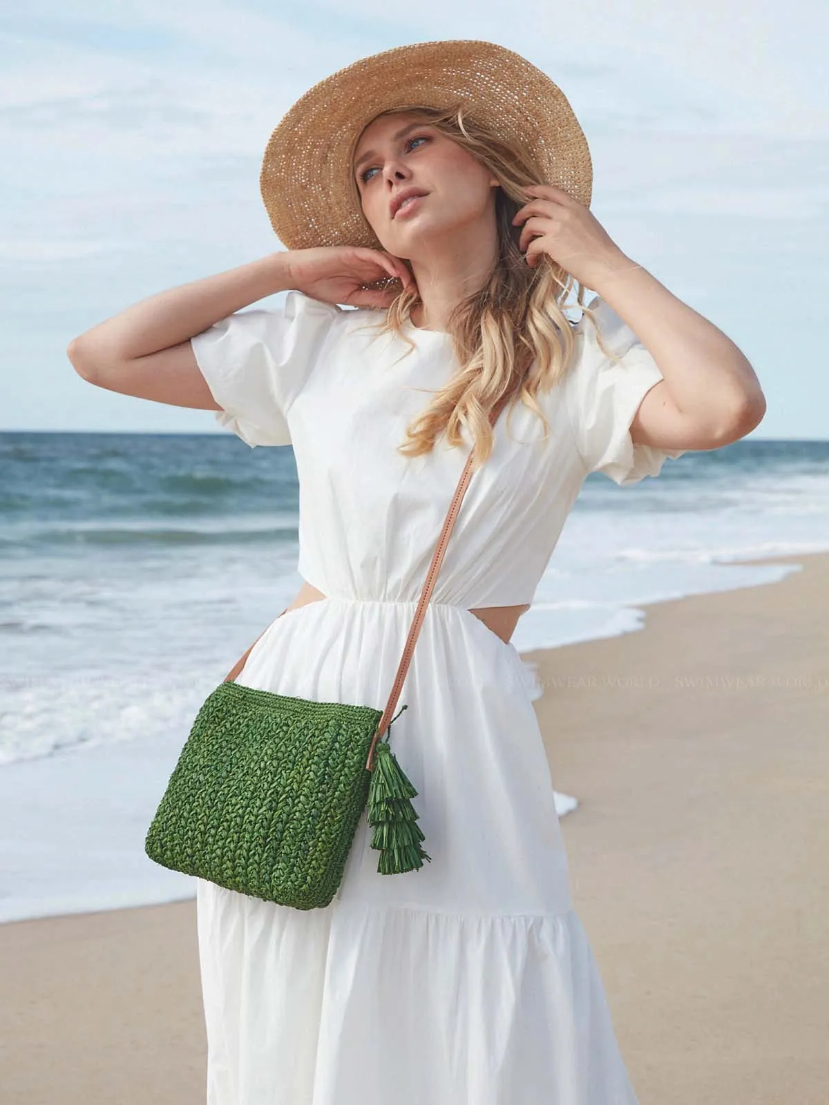 Antonia Crossbody ::RET