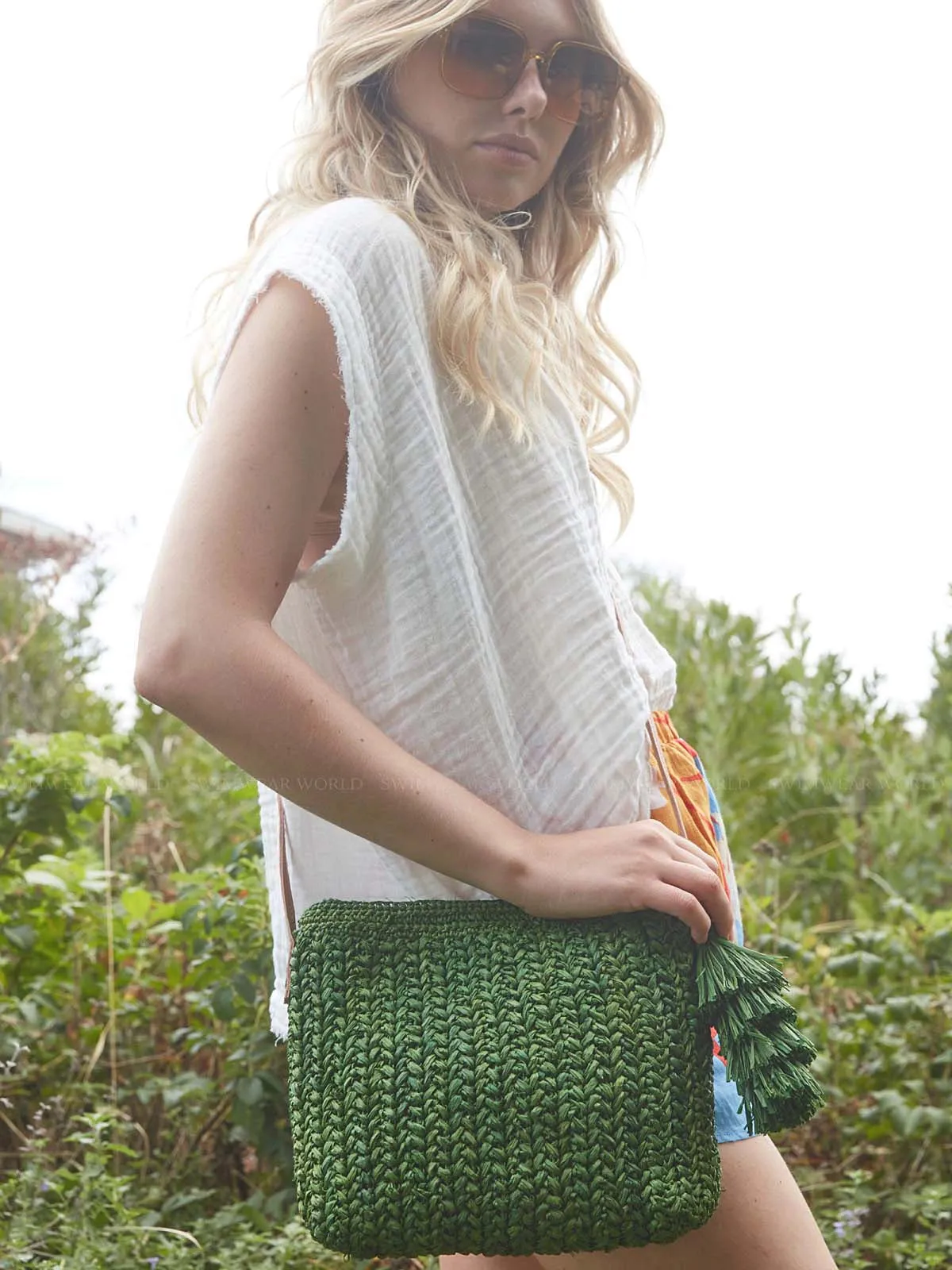 Antonia Crossbody ::RET