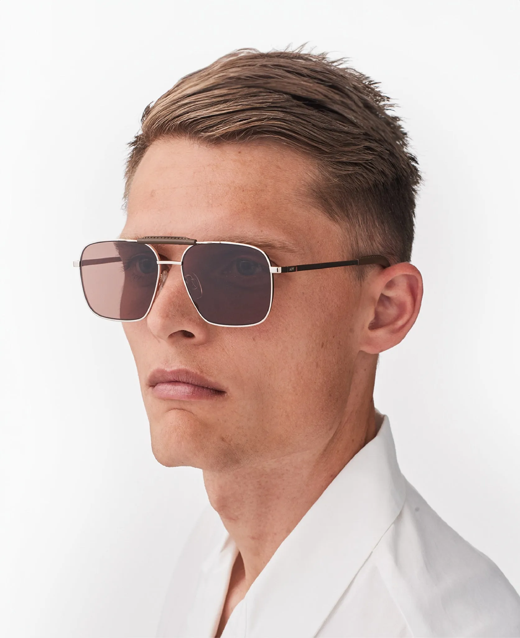 ARI - Goldbraun