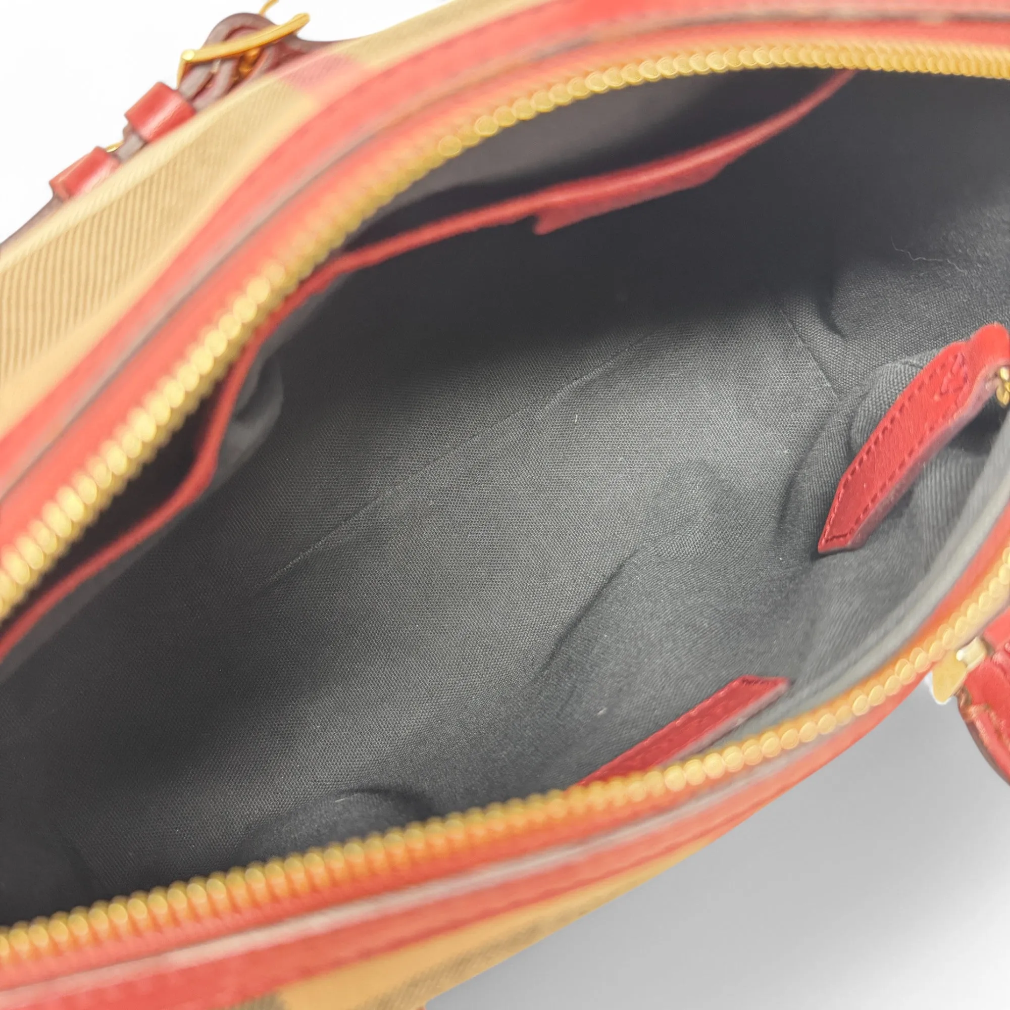 Burberry Red House Check Bridle Chester Bowler