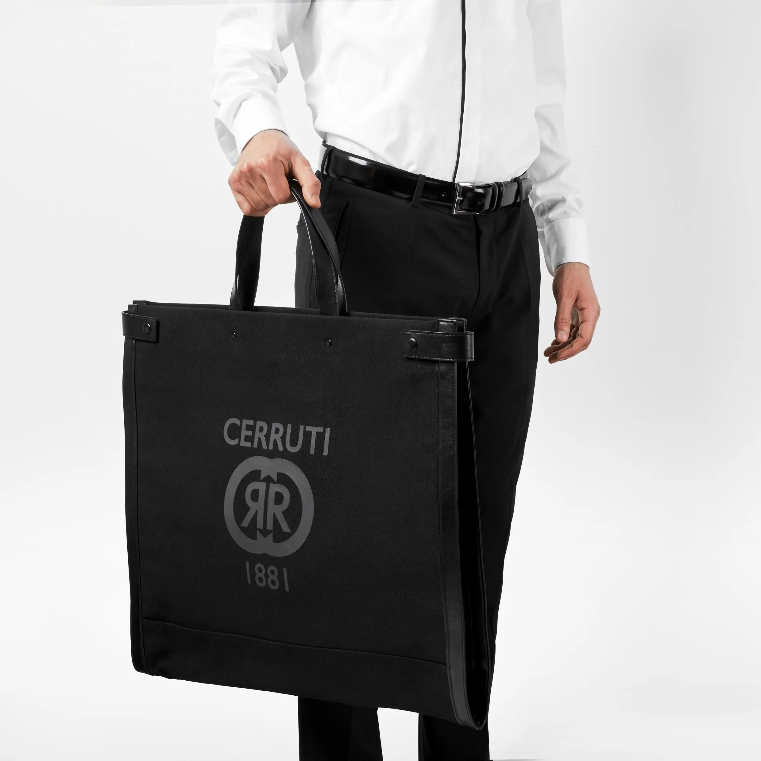 Cerruti 1881 NTG204A -Garment bag Hampstead Black
