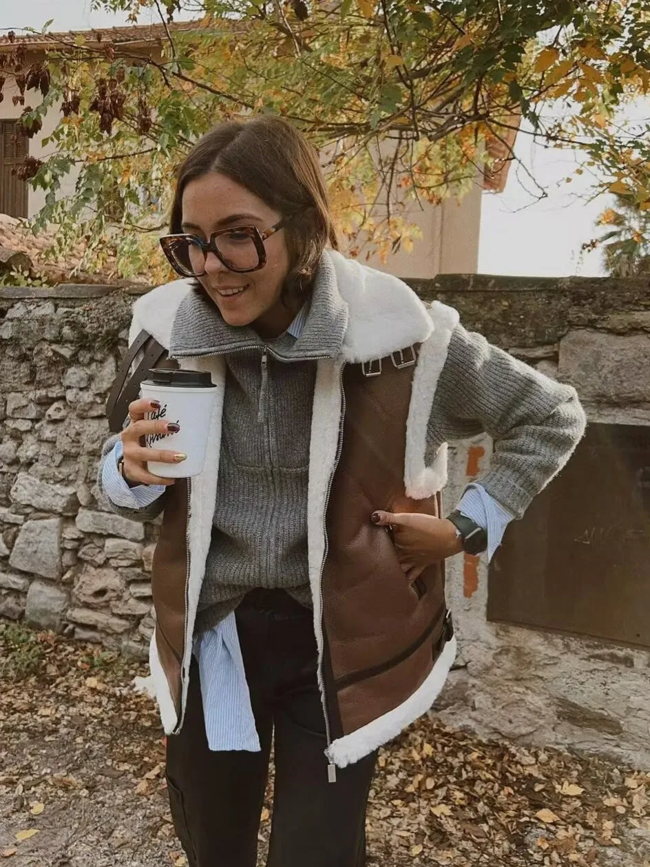 Chic Faux Fur and Leather Patchwork Sleeveless Vest Jacket
