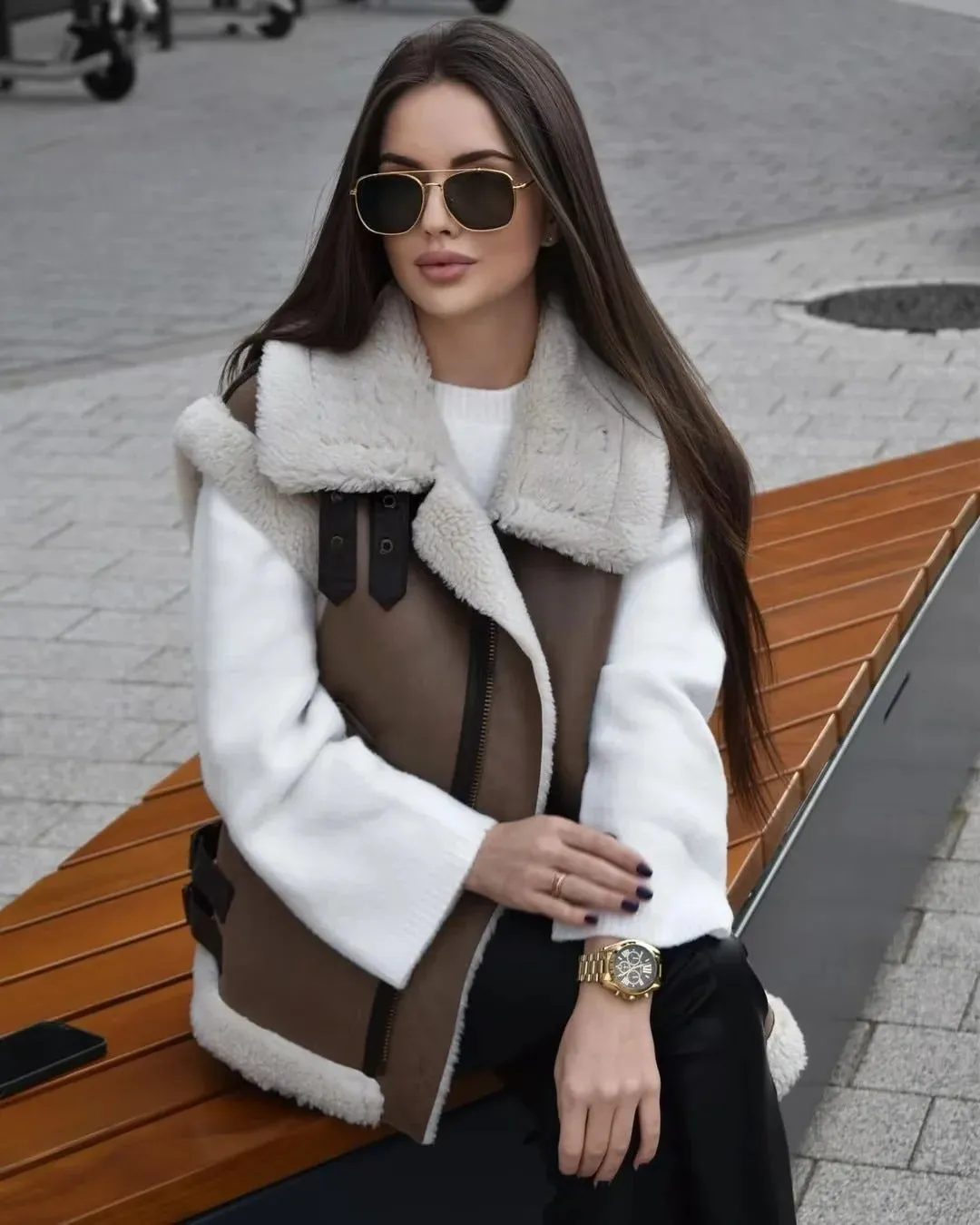 Chic Faux Fur and Leather Patchwork Sleeveless Vest Jacket