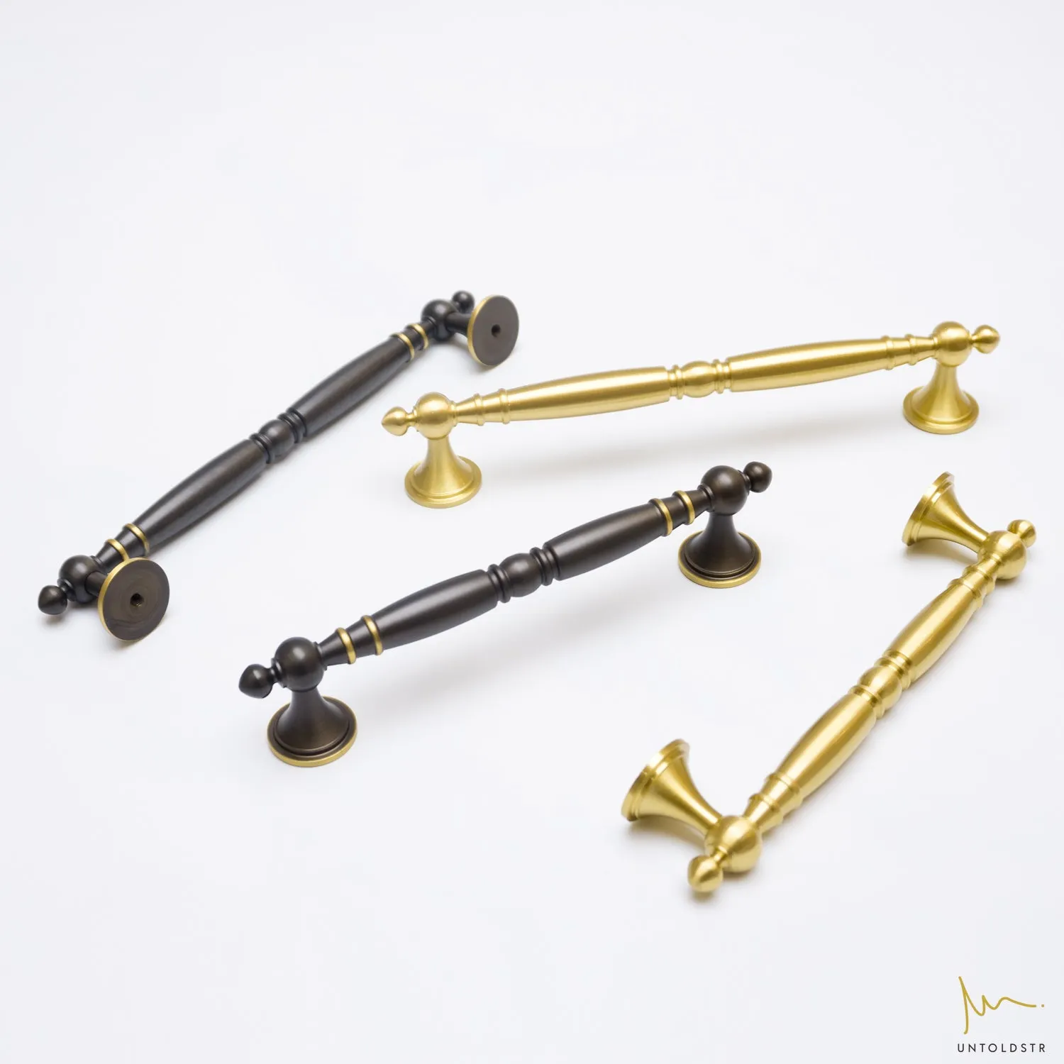 CLAUDIA - ANTIQUE BRASS / AB02