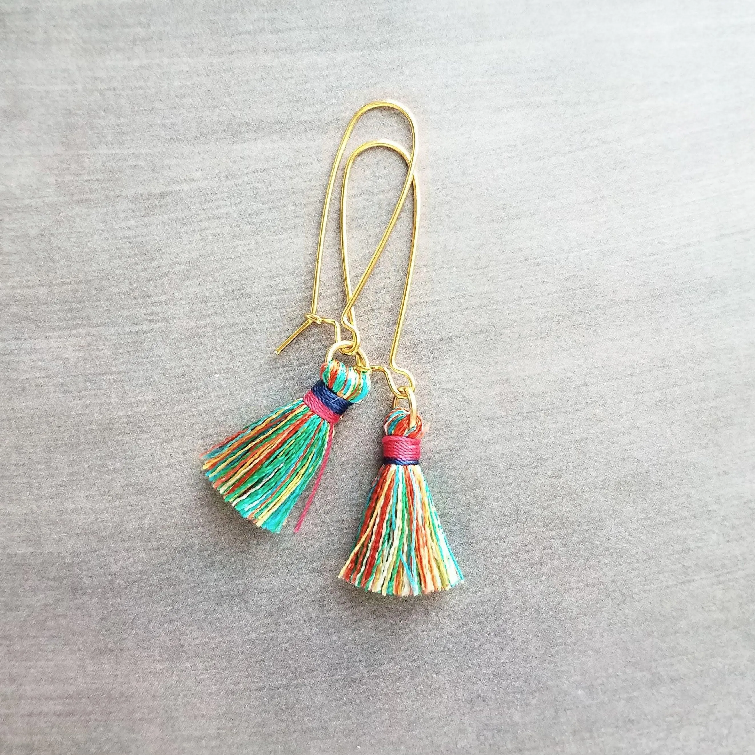 Colorful Tassel Earrings, long tassel earring, multicolor tassel, rainbow tassel earring, kidney wire earring, gold tassel earring, latching