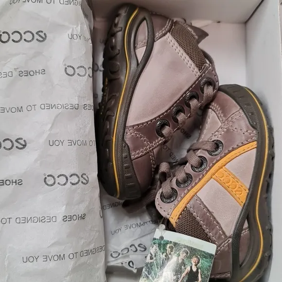 Ecco Baby Kick Start Moxie Sneaker
