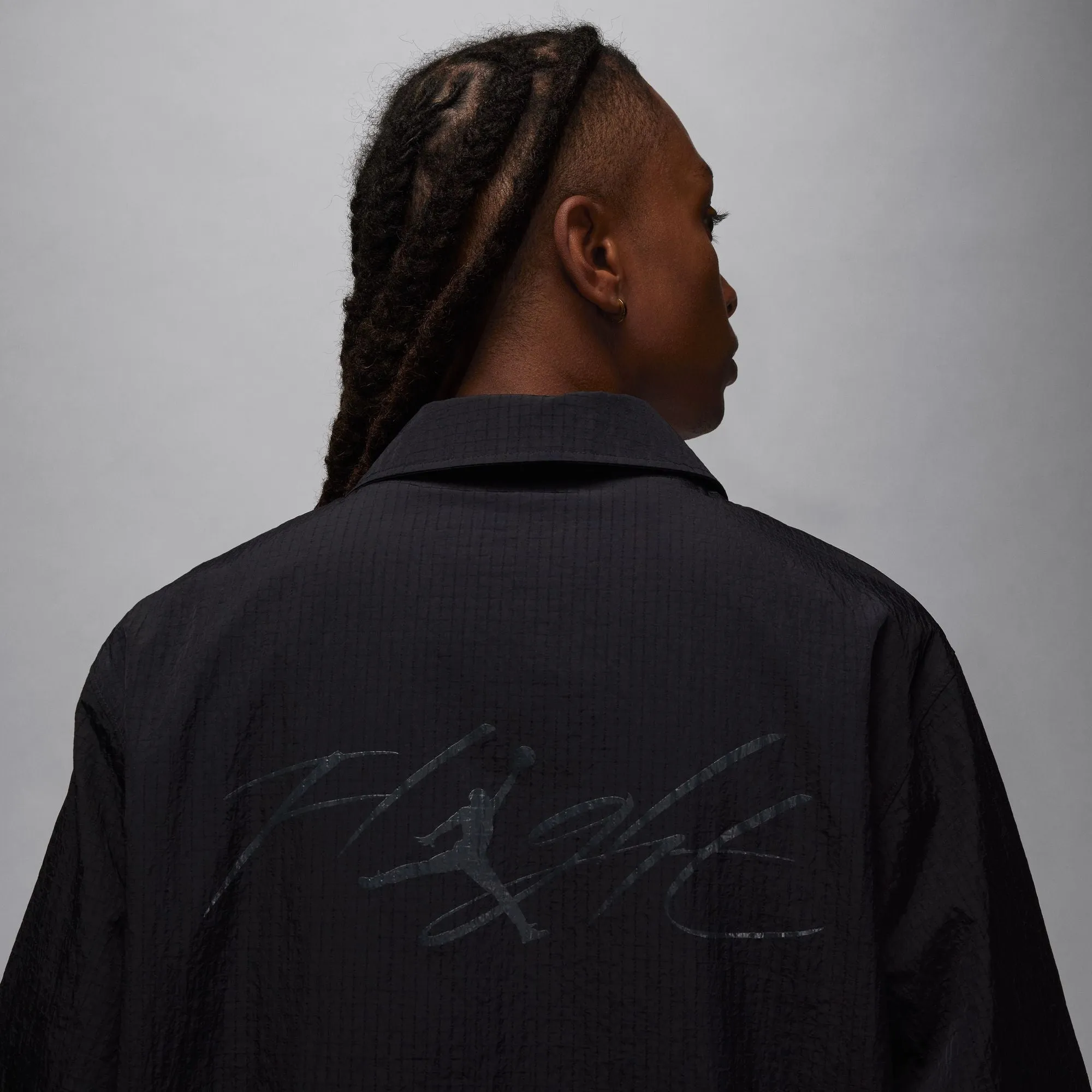 ESSENTIALS COACHES JACKET "BLACK"