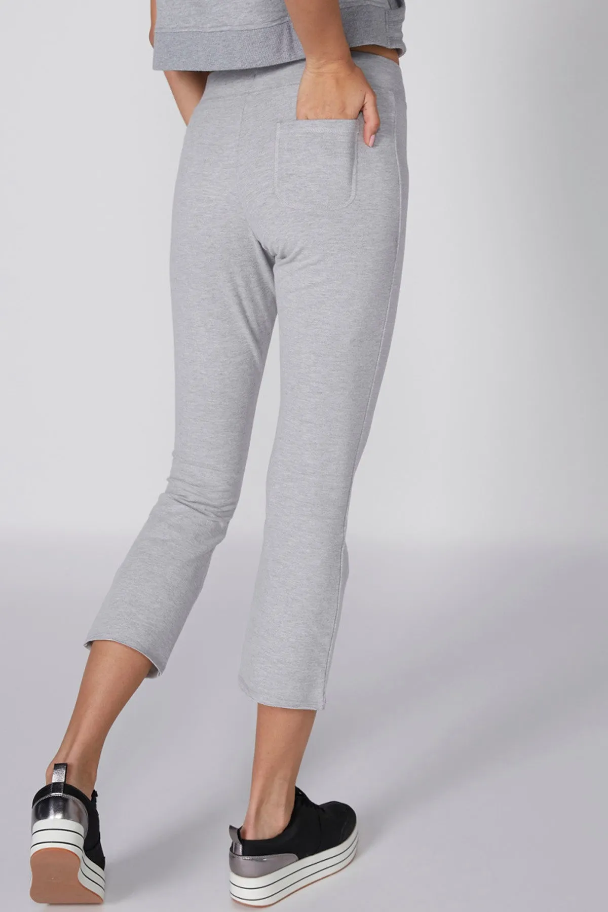 Full length pants with drawstring closure