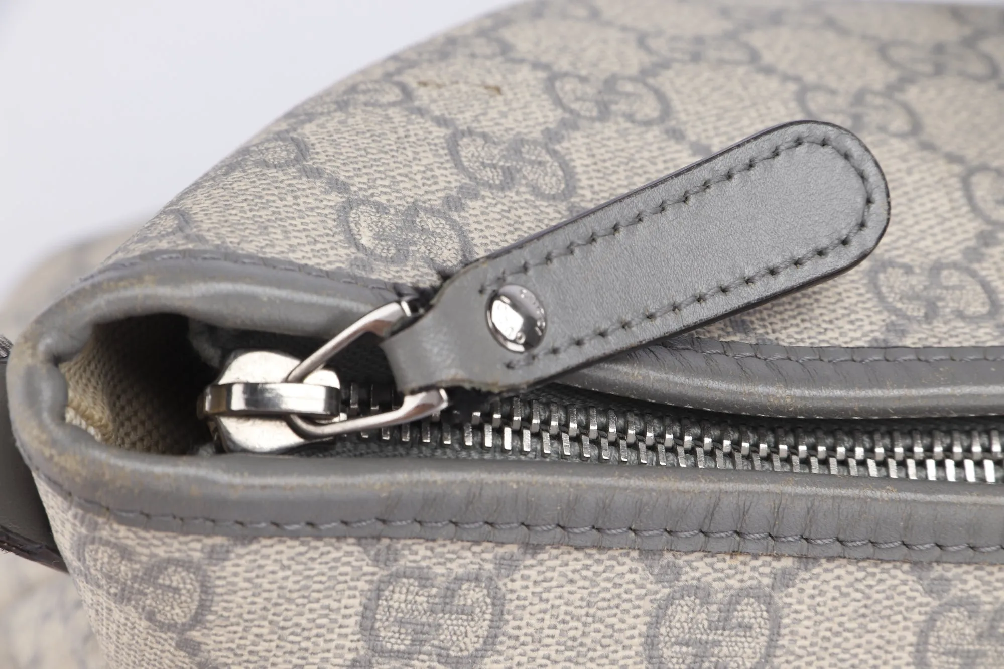 Gucci Light Grey Trim Canvas Shoulder Tote (353437 525040), with Strap & Dust Cover