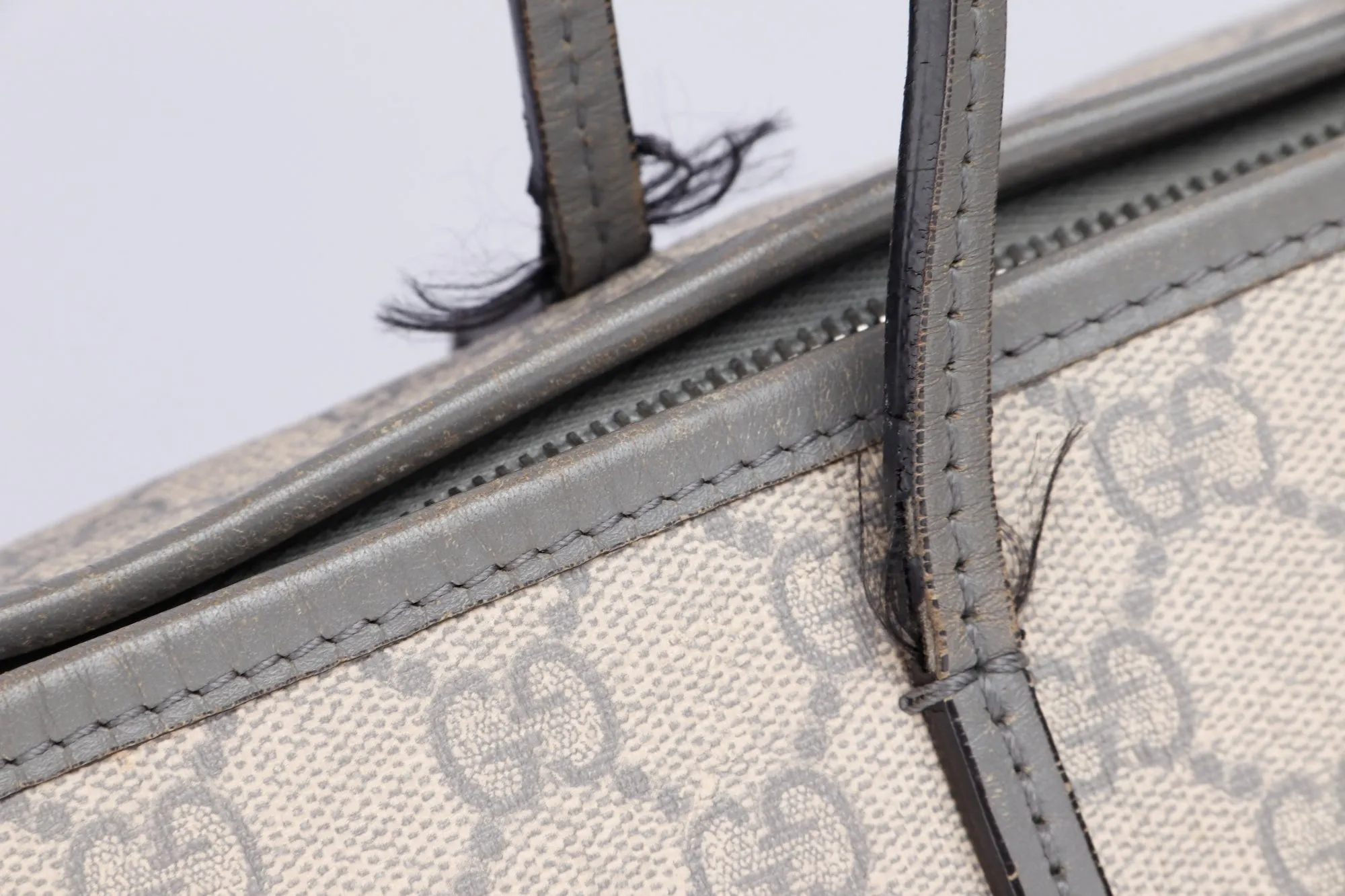 Gucci Light Grey Trim Canvas Shoulder Tote (353437 525040), with Strap & Dust Cover