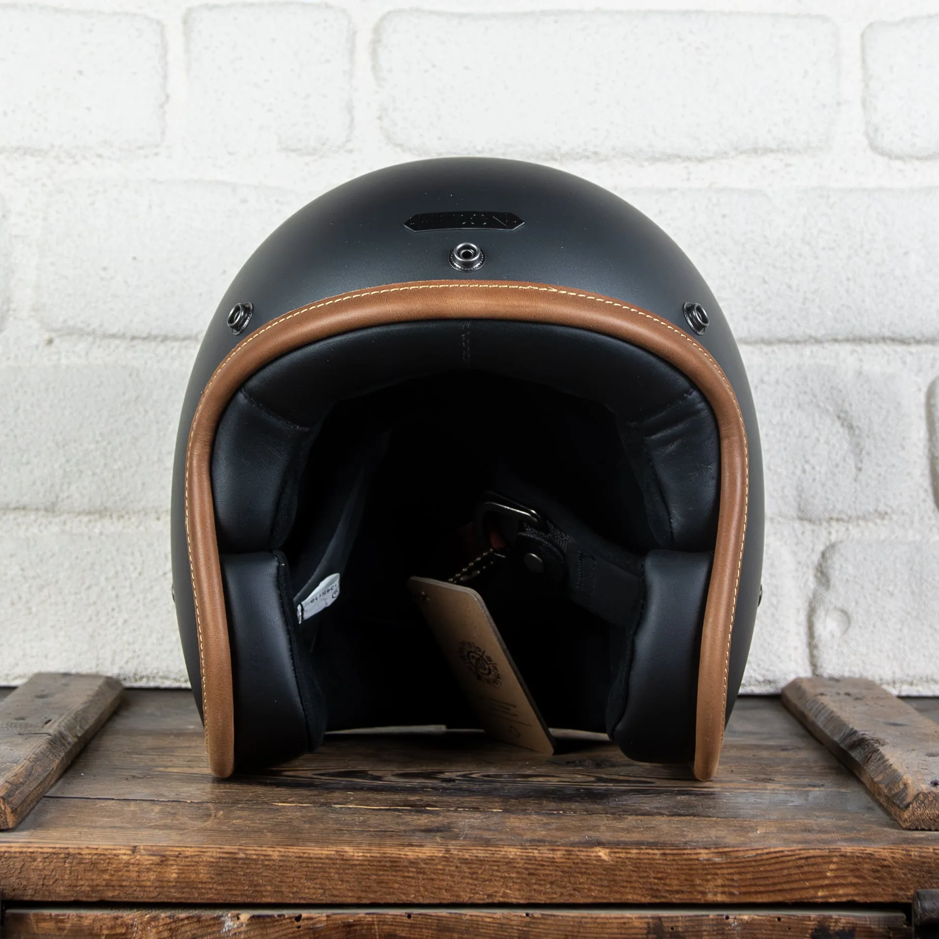 Hedonist Ash XS ECE 22.05 | Sample Sale 932