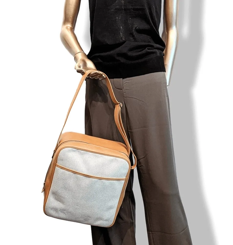 Hermes 1997 Natural Canvas and Leather VICTORIA CROSSBODY Travel Week-end Train Bag Superb condition in Dustbag!