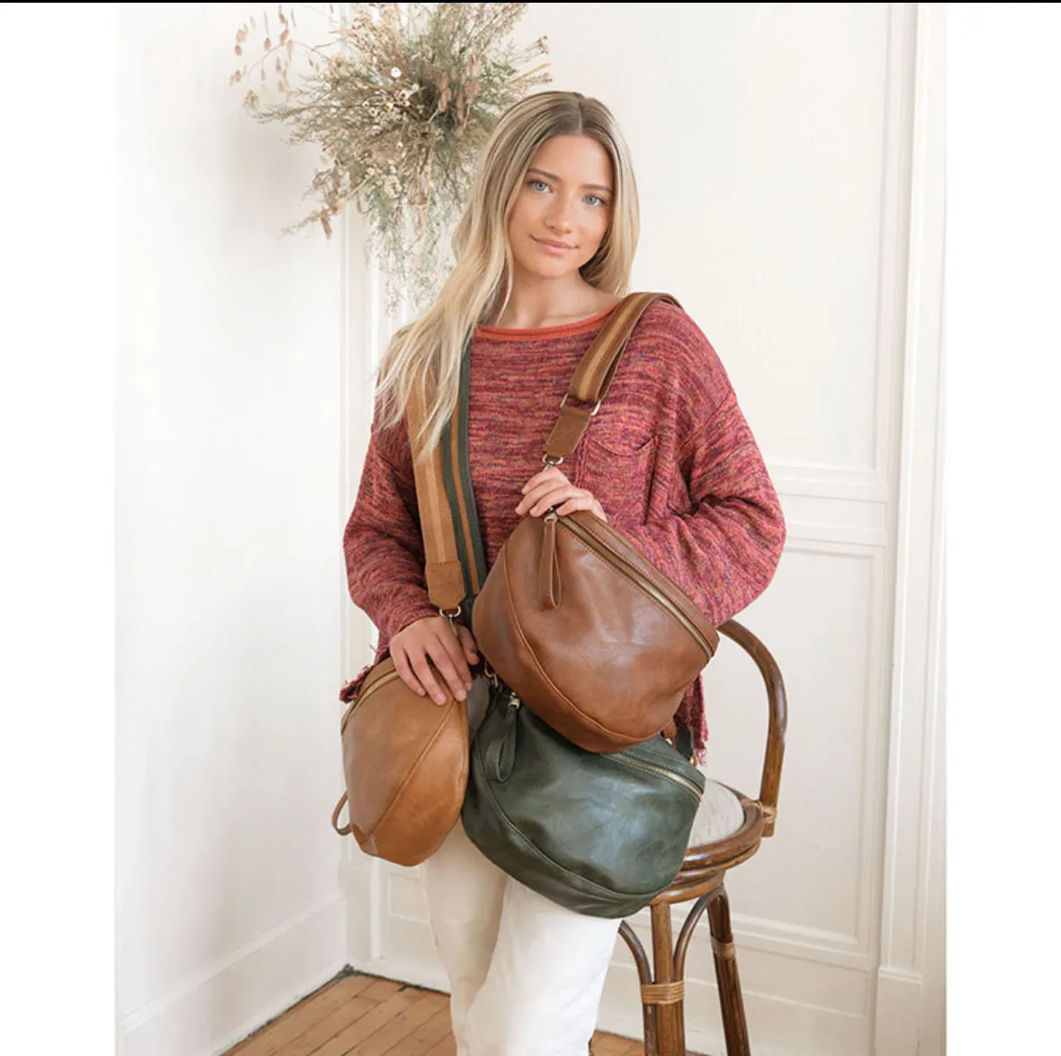 LAURA CONTRAST STRAP BELT BAG