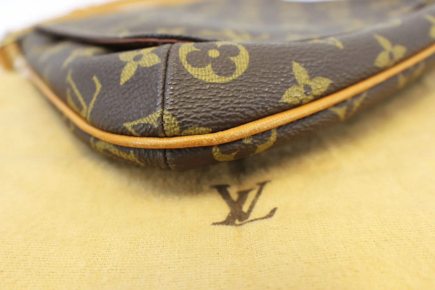 LOUIS VUITTON Monogram Musette Salsa Brown Shoulder Bag