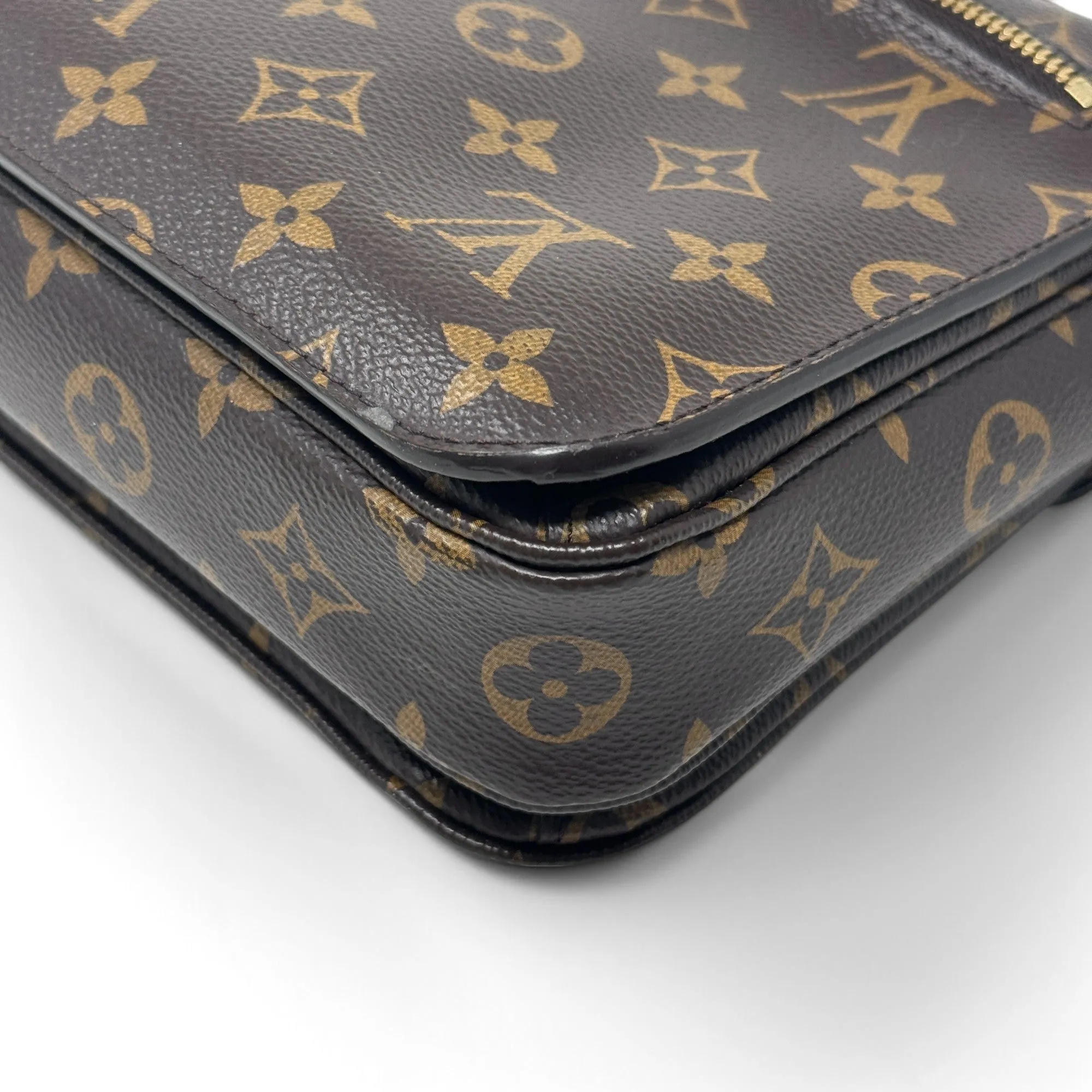 Louis Vuitton Monogram Pochette Metis
