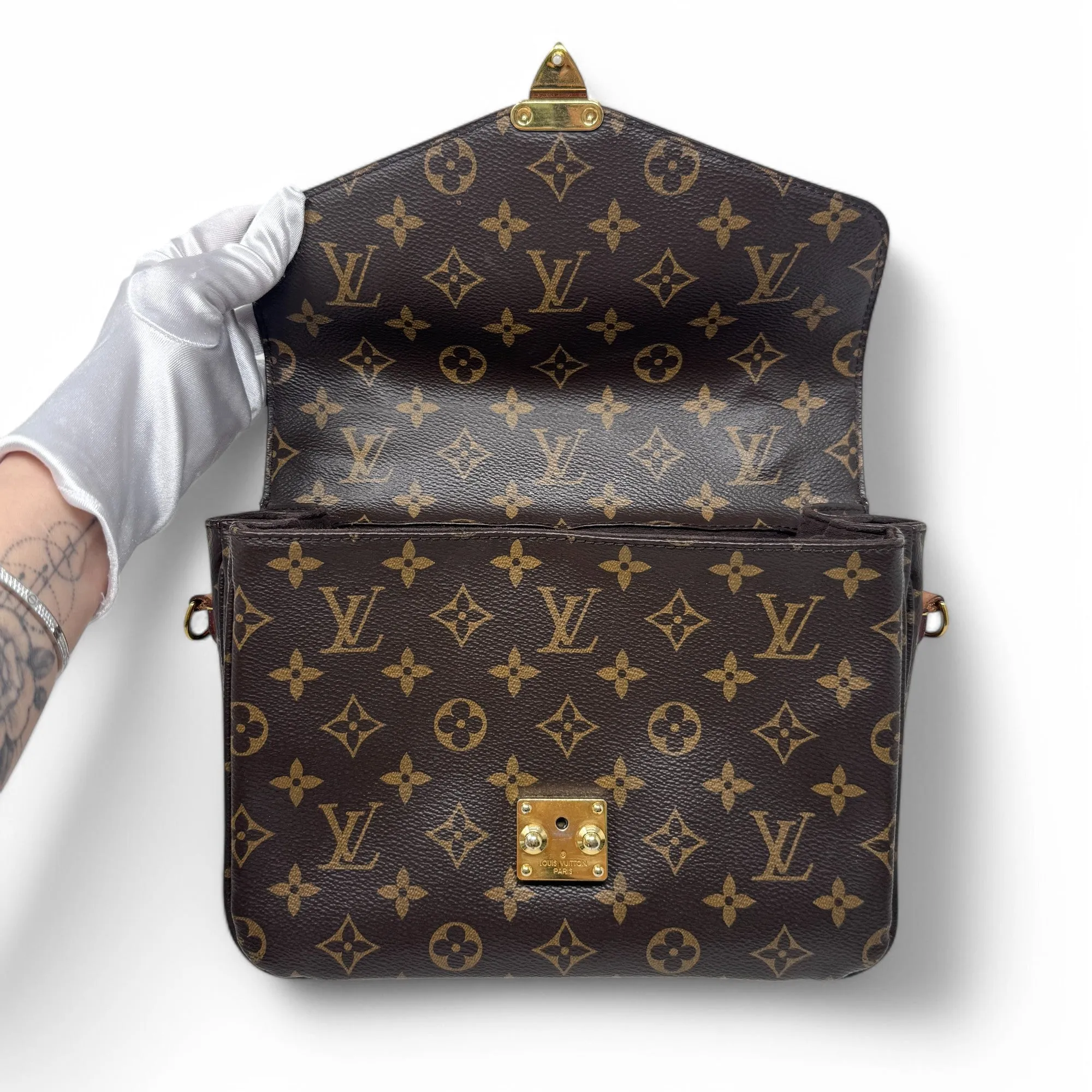 Louis Vuitton Monogram Pochette Metis