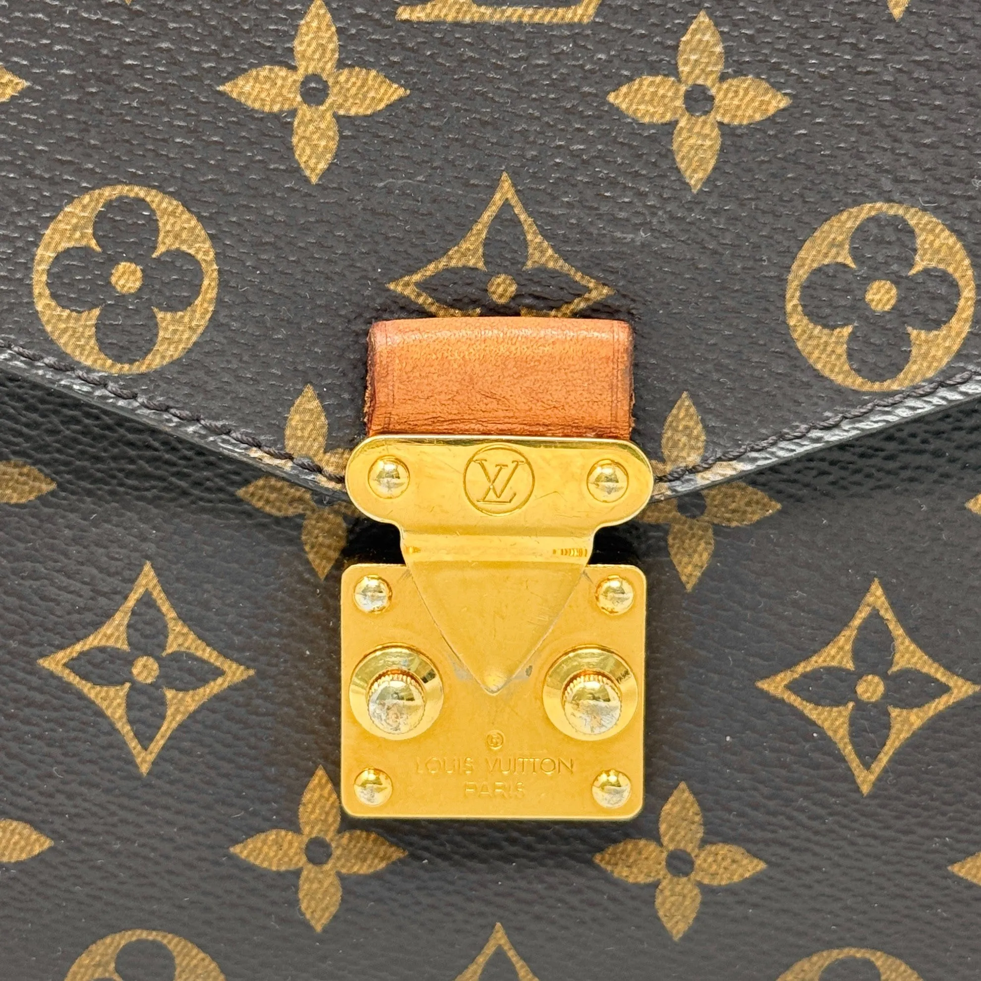 Louis Vuitton Monogram Pochette Metis