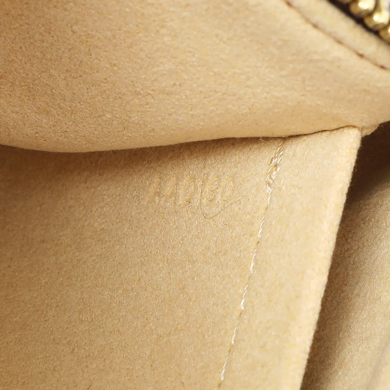 Louis Vuitton Monogram Pochette Milla MM