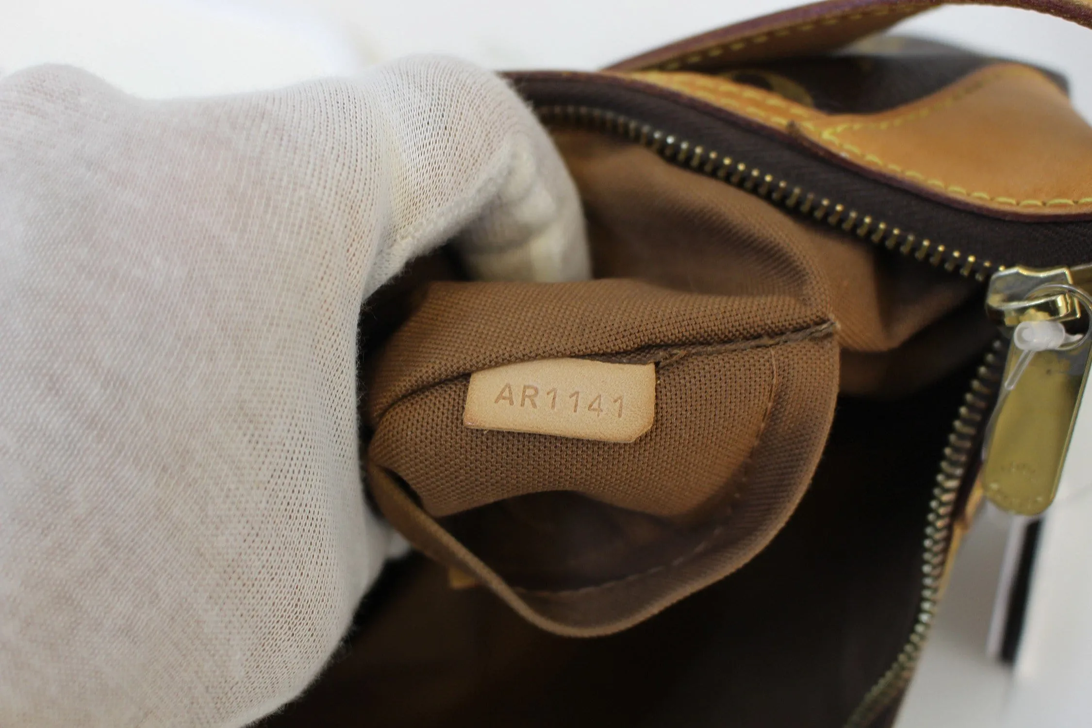LOUIS VUITTON Monogram Thames PM Shoulder Bag