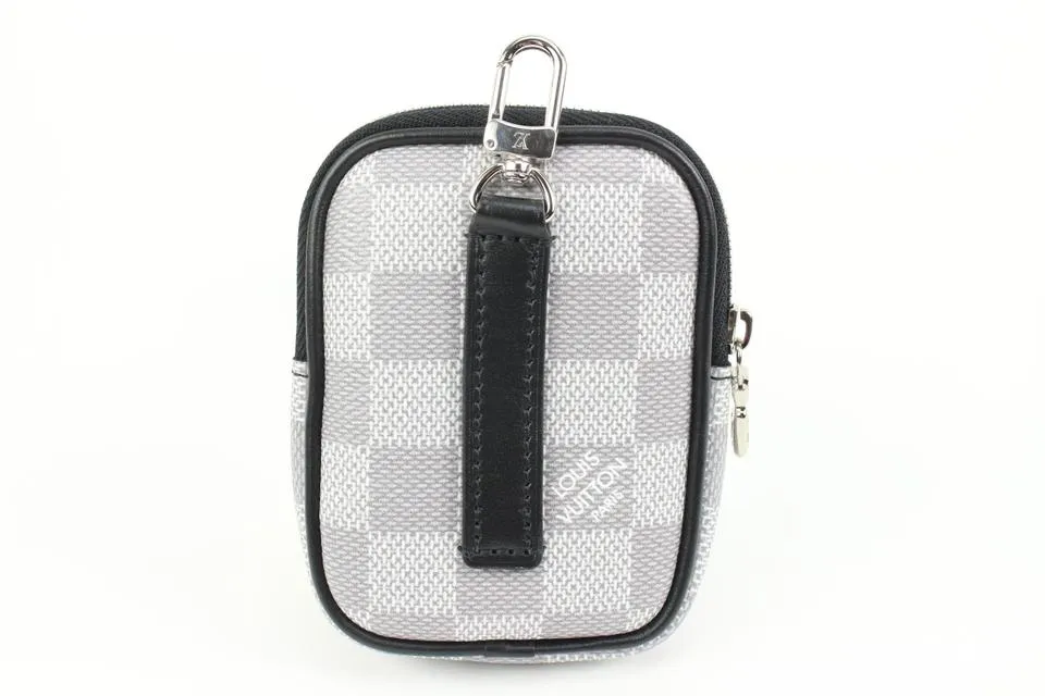 Louis Vuitton Ultra Rare White Damier Graphite Pouch 28lk321s