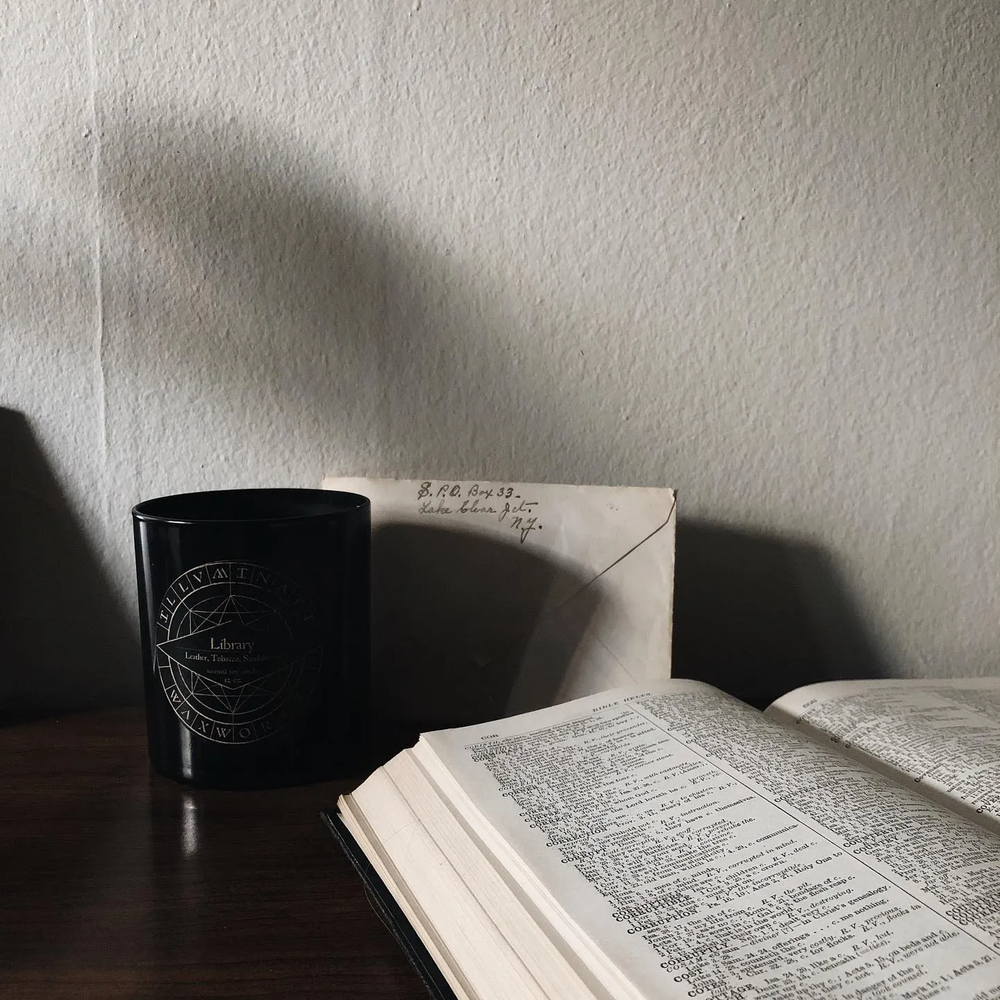 NO II. LIBRARY CANDLE