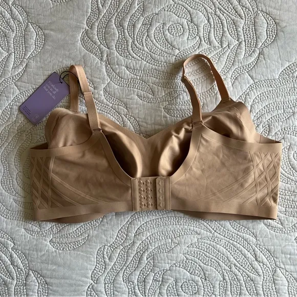 NWT - Honeylove - Silhouette Bra - Sand