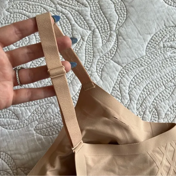 NWT - Honeylove - Silhouette Bra - Sand
