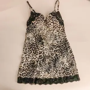 NWT VS Leopard Print Chemise with Built in Bra