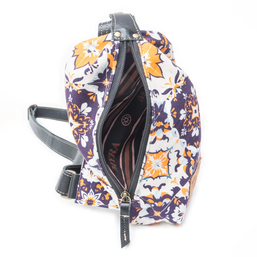 Oasis Blooms Fanny Pack Bag In Black & White