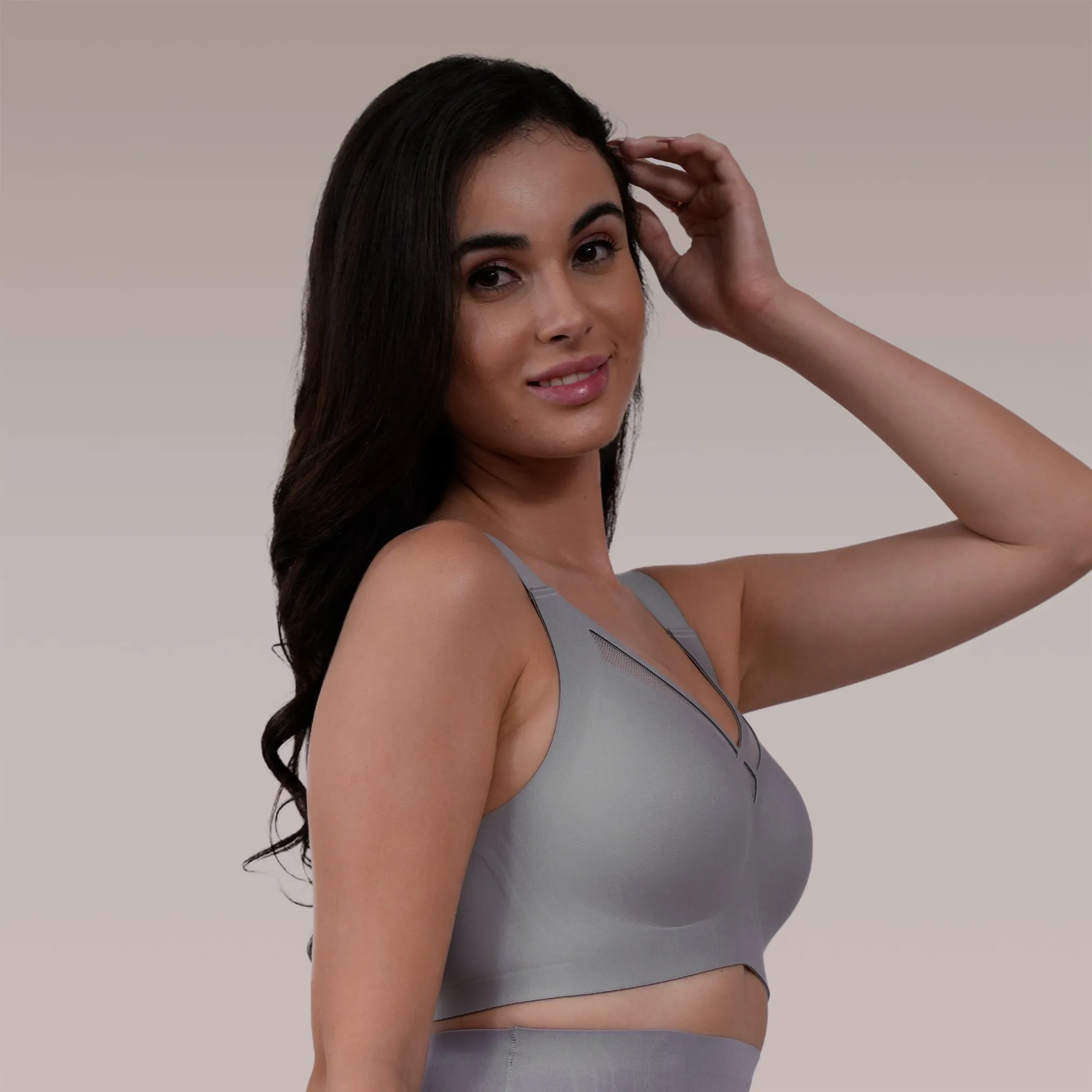 Padded Non-Wired Full Coverage Seamless T-Shirt Bra with Mesh Detailing