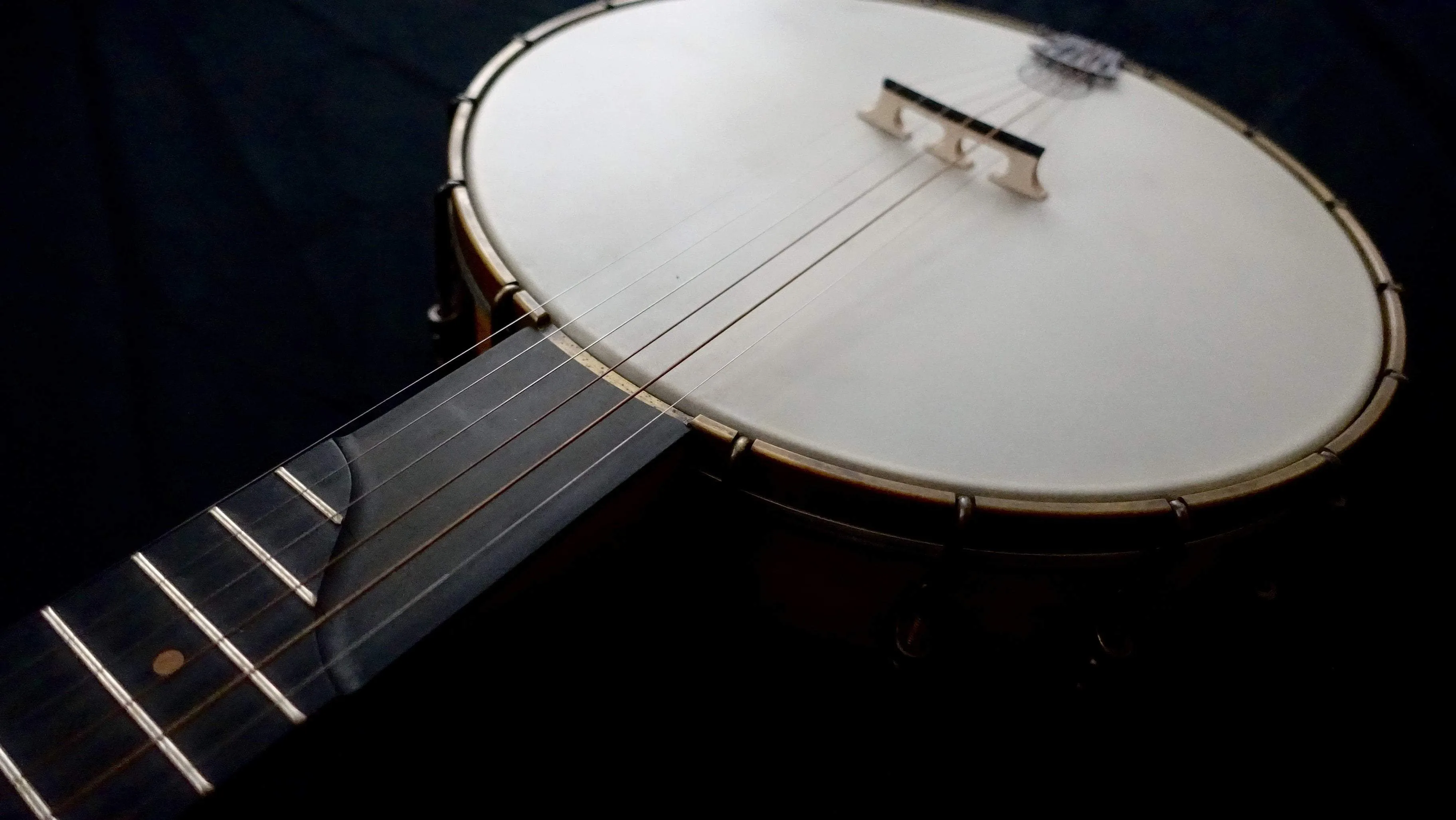 Pisgah 6 String Banjo with Cherry Neck and Tubaphone Tone Ring