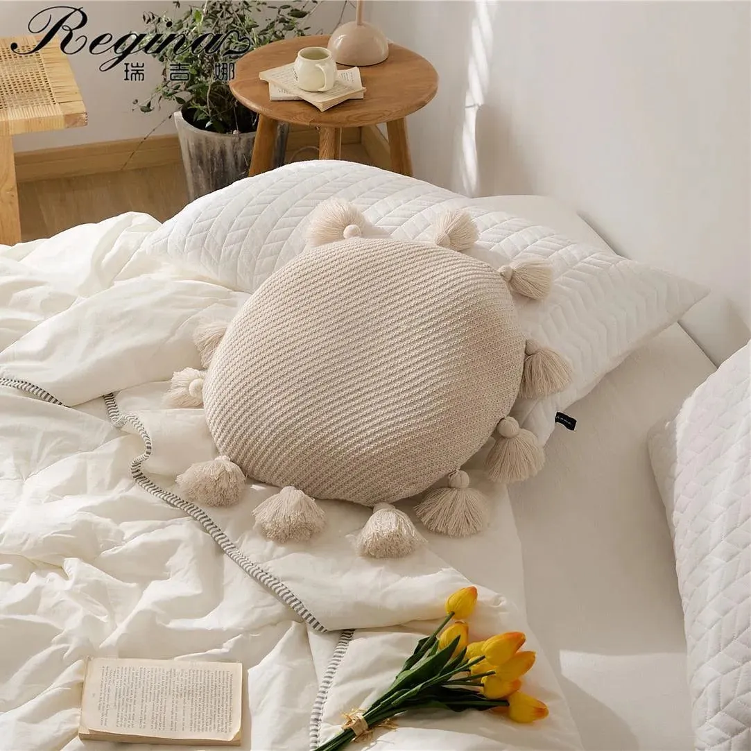 Round Tassel Decorative Throw Pillow