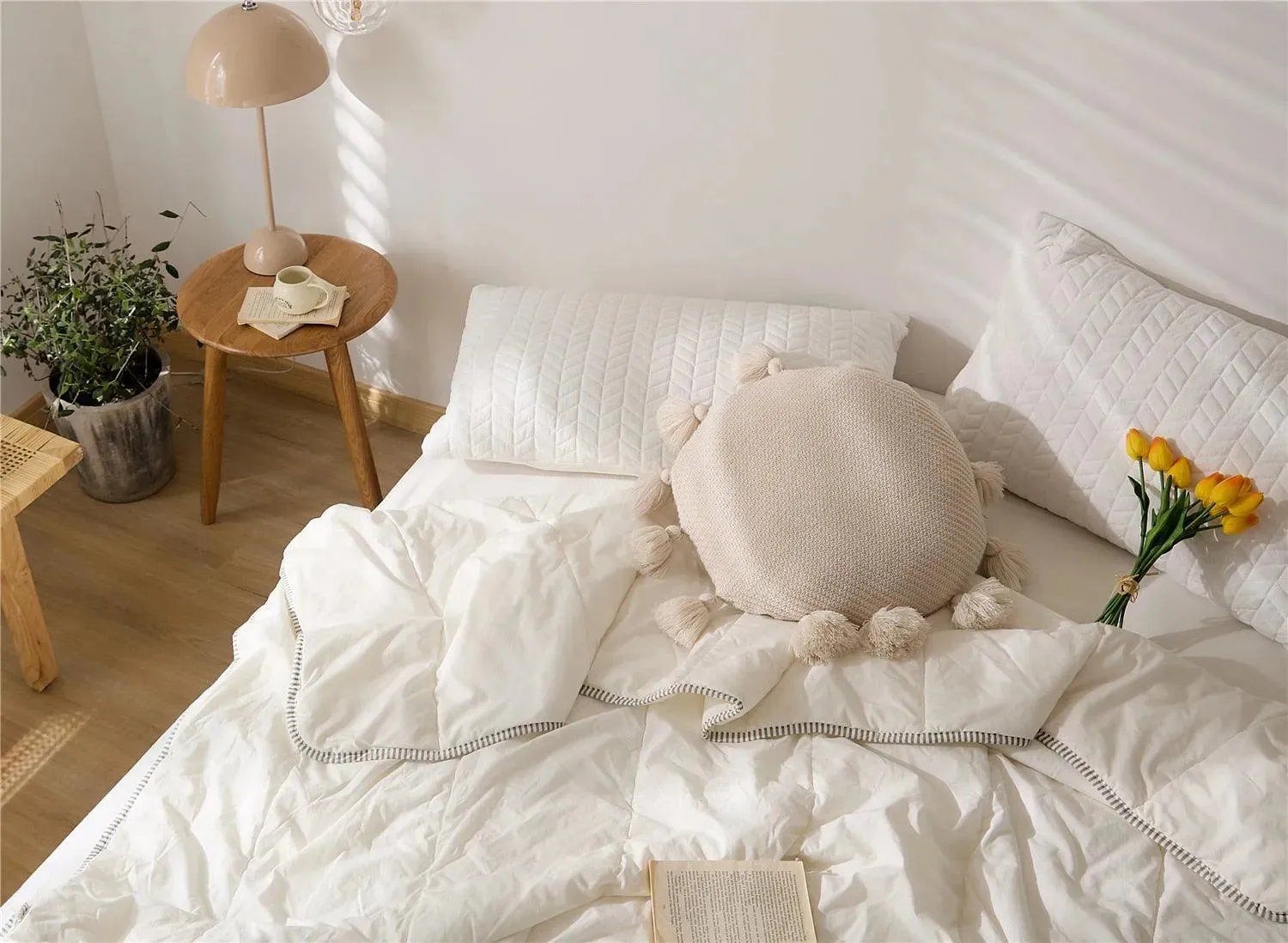 Round Tassel Decorative Throw Pillow
