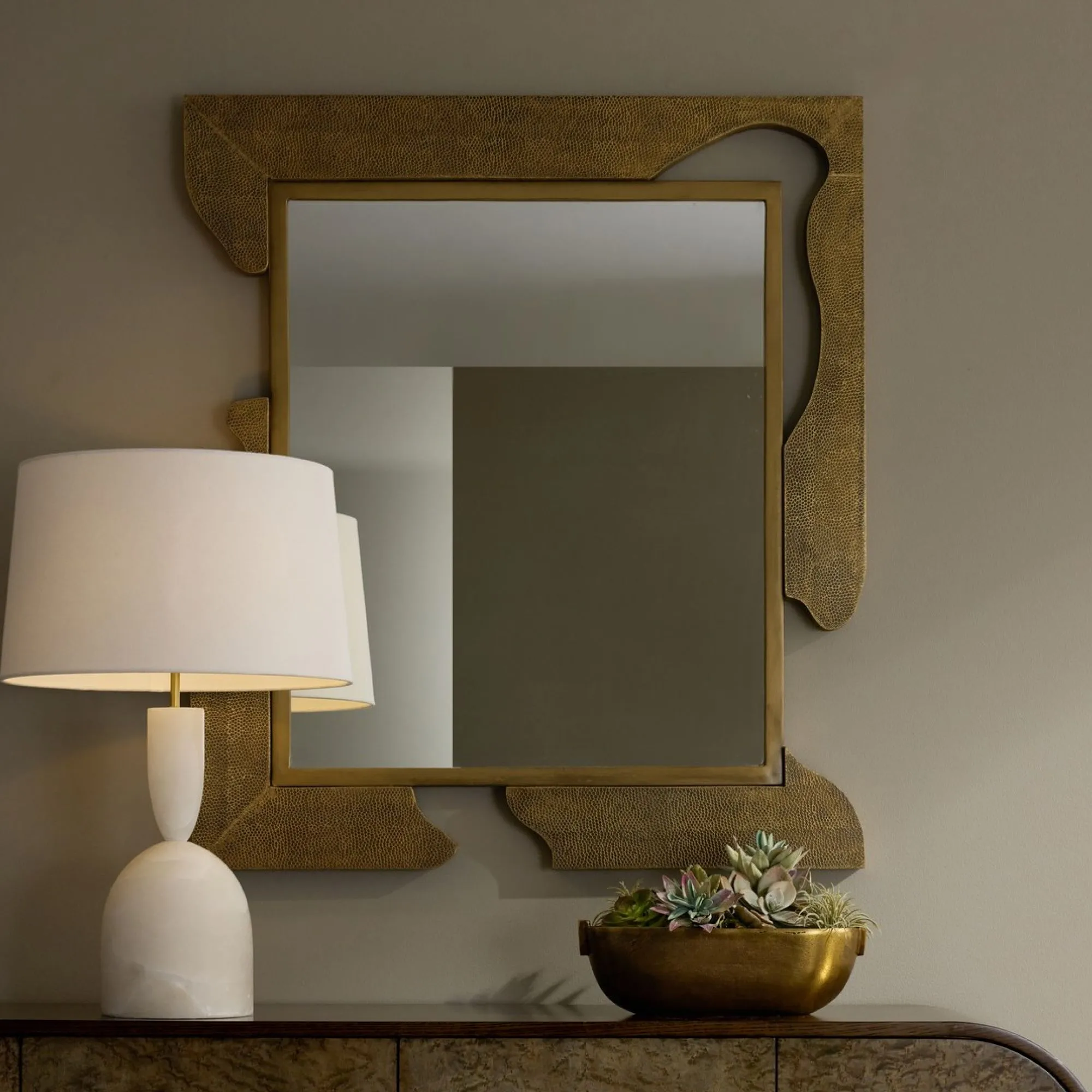 Tinsdale Mirror