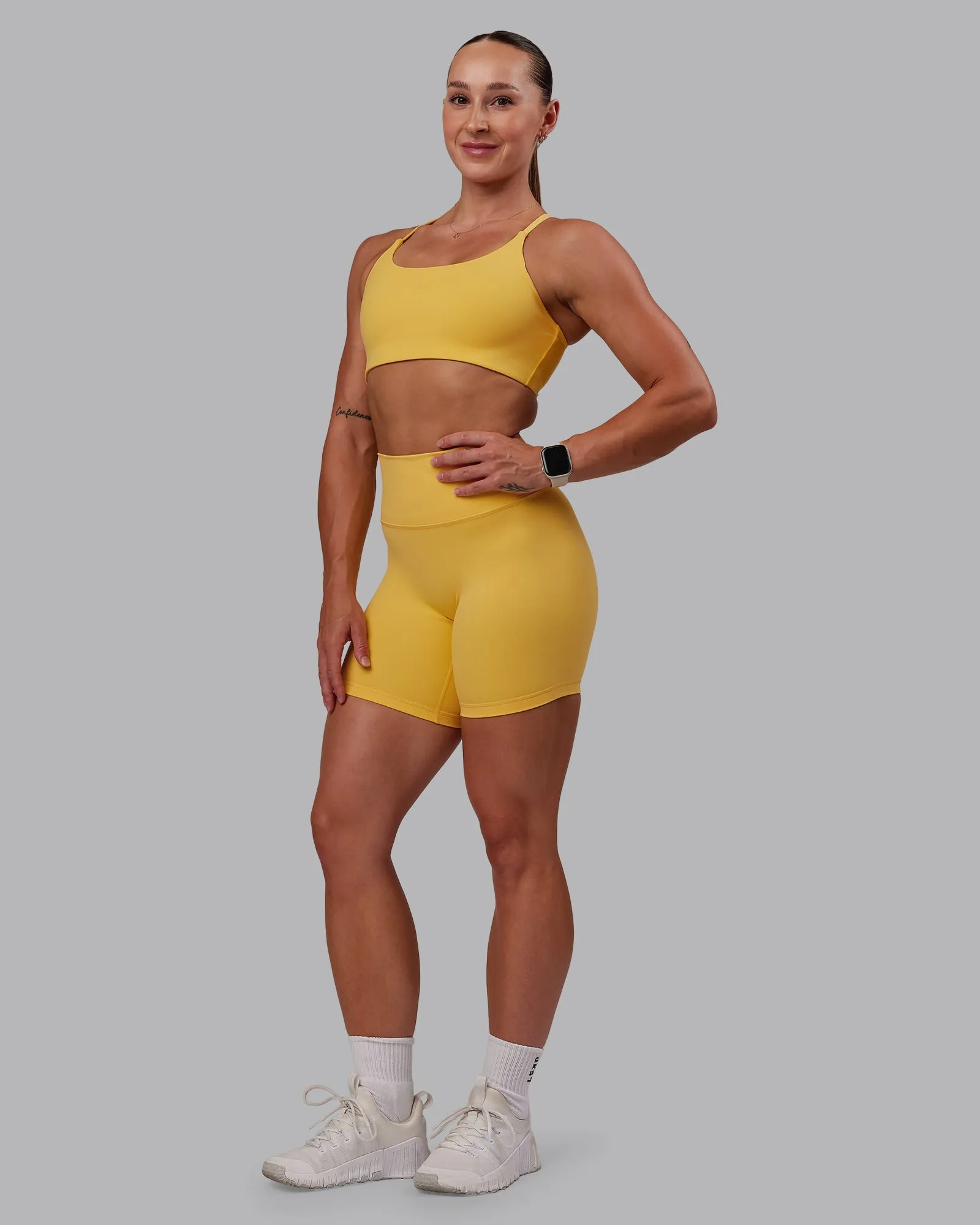 Twist Sports Bra - Banana Cream