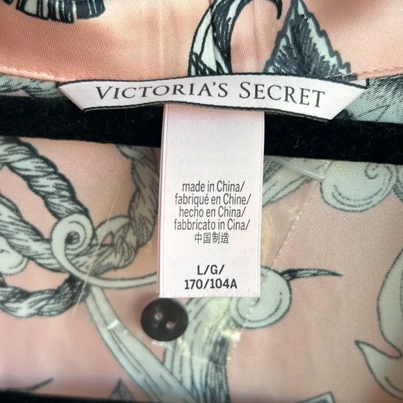 Victoria’s Secret Floral Tassel Robe