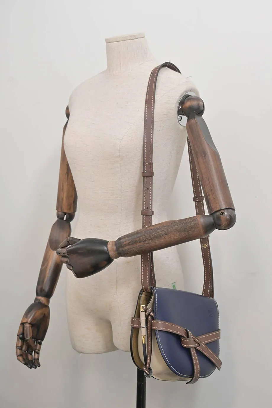 [WB6229] Loewe | Cross-Body Bag