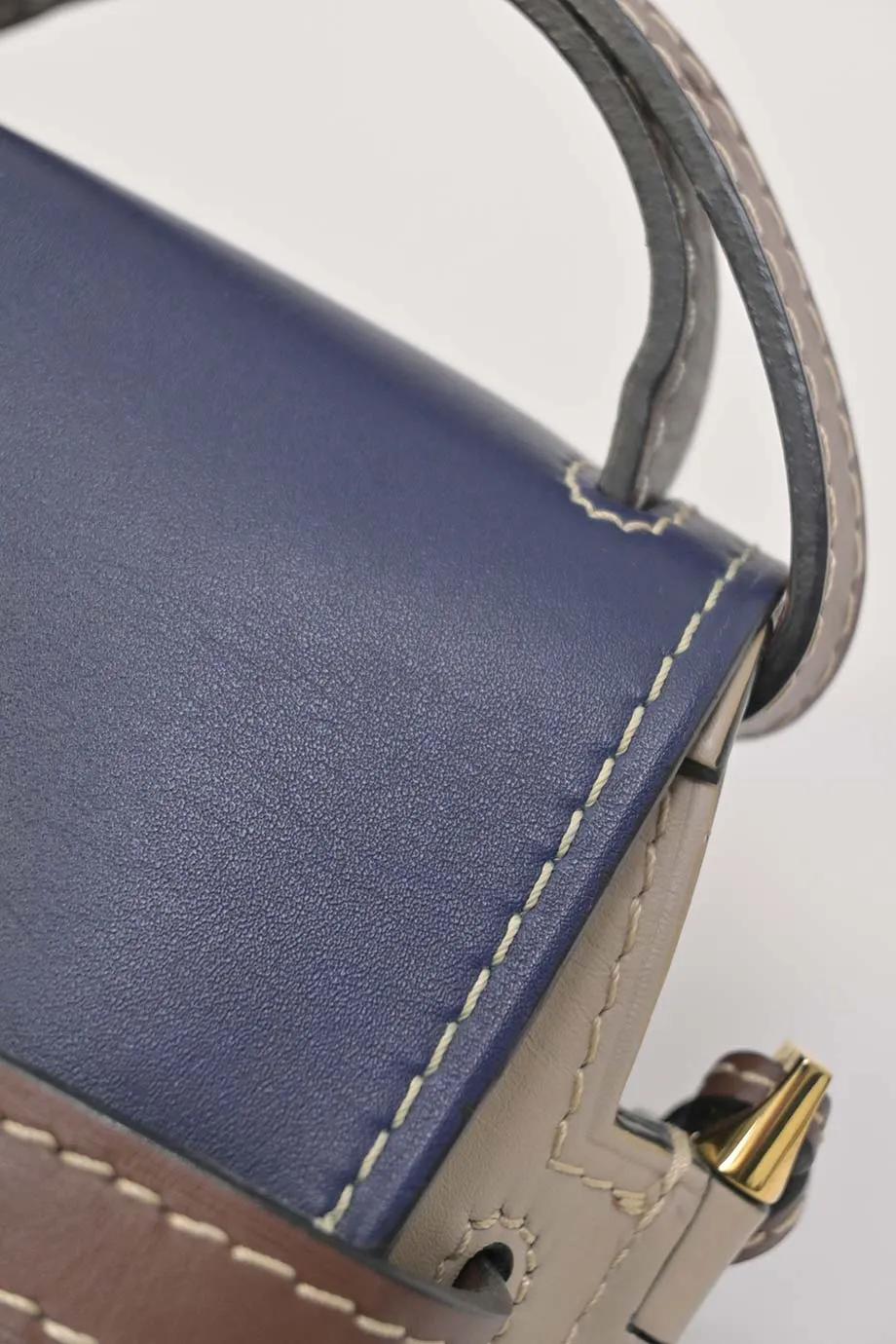[WB6229] Loewe | Cross-Body Bag